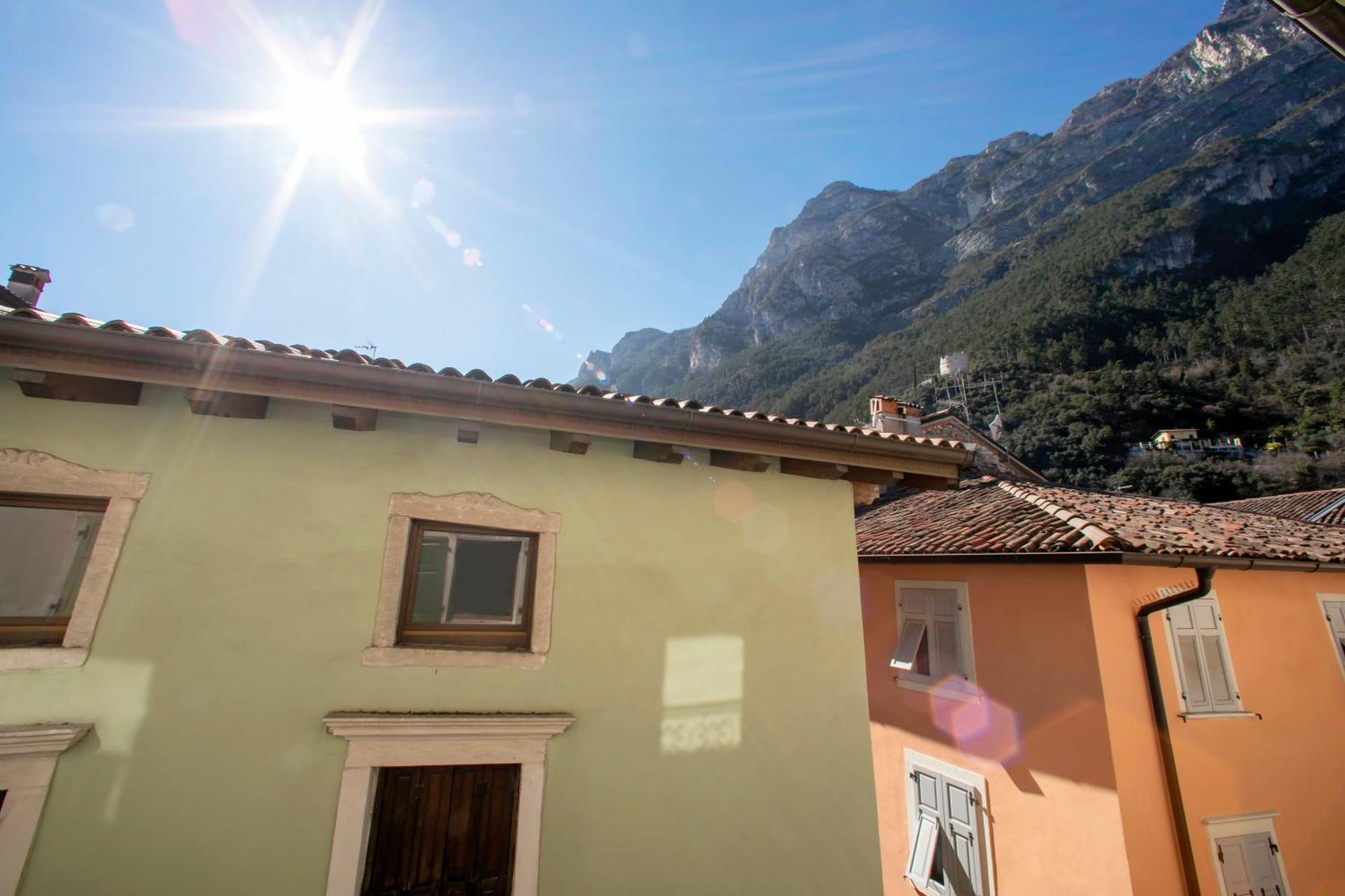 Nido Sui Tetti Di Riva Del Garda - Happy Rentals Extérieur photo